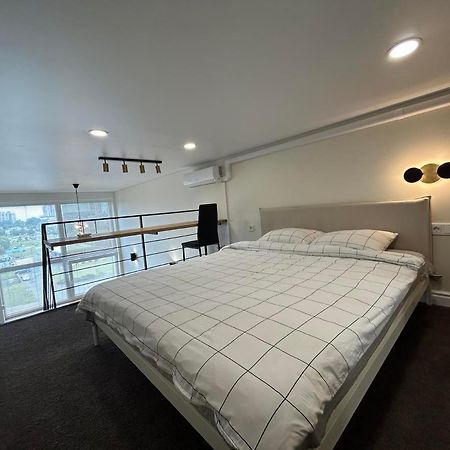 Stylish&Cozy Loft Zuvedra Near City Center Vilnius Bagian luar foto